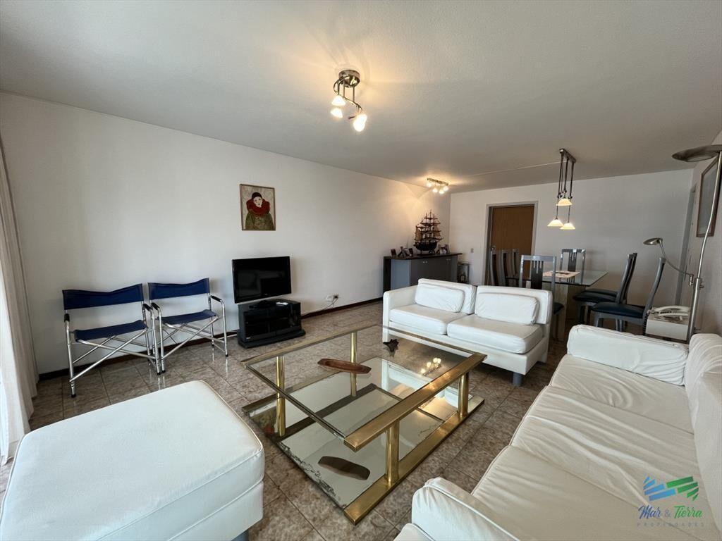 En venta apartamento 3 dormitorios 2 baños en