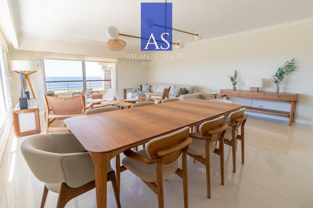 Exclusivo apartamento de 4 dormitorios con y del
