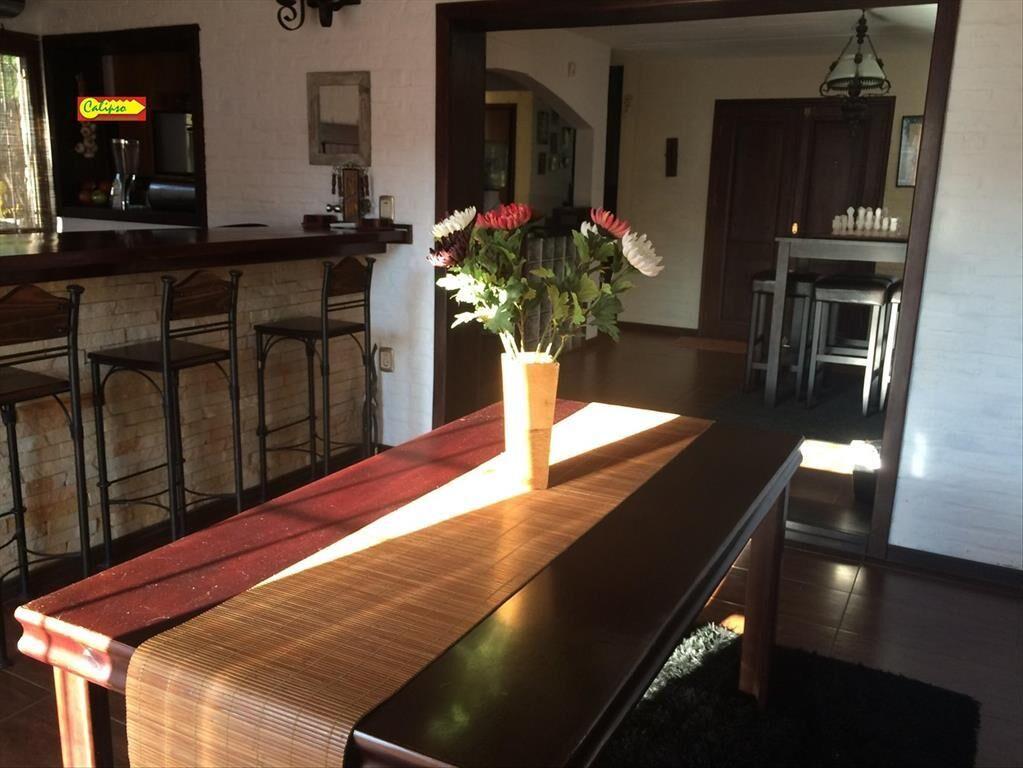 Venta de Casa con Piscina -Próxima a la Playa Mansa- Atlánt