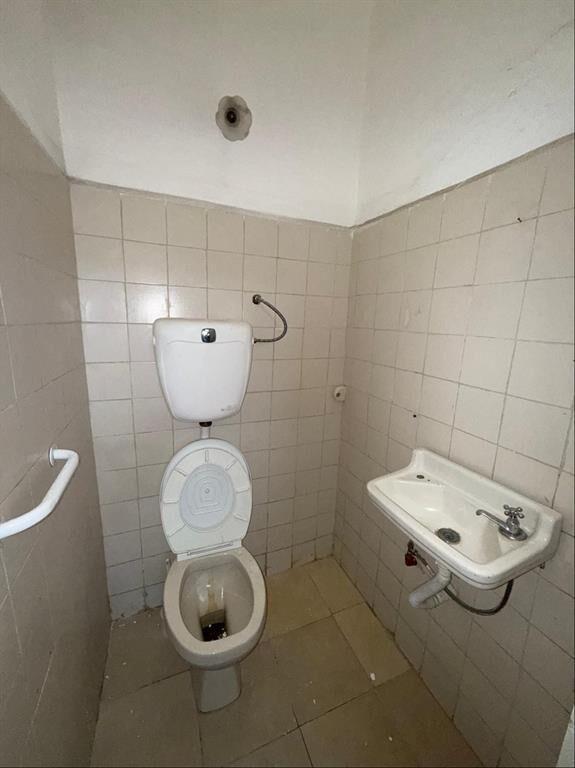 VENTA Local Comercial + vivienda de 132m2 en Goes