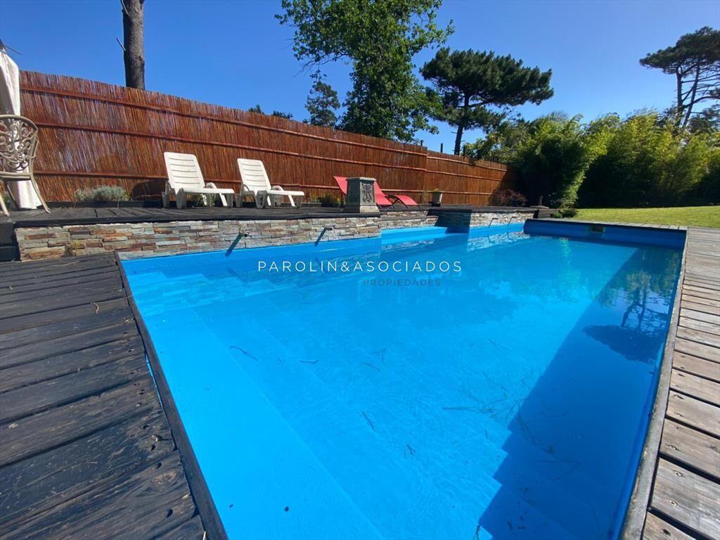 Casa en venta en Rincón del Indio 5 dormitorios con piscin