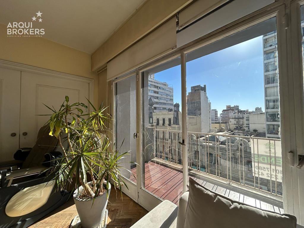 Apartamento de cuatro dormitorios en venta en Centro