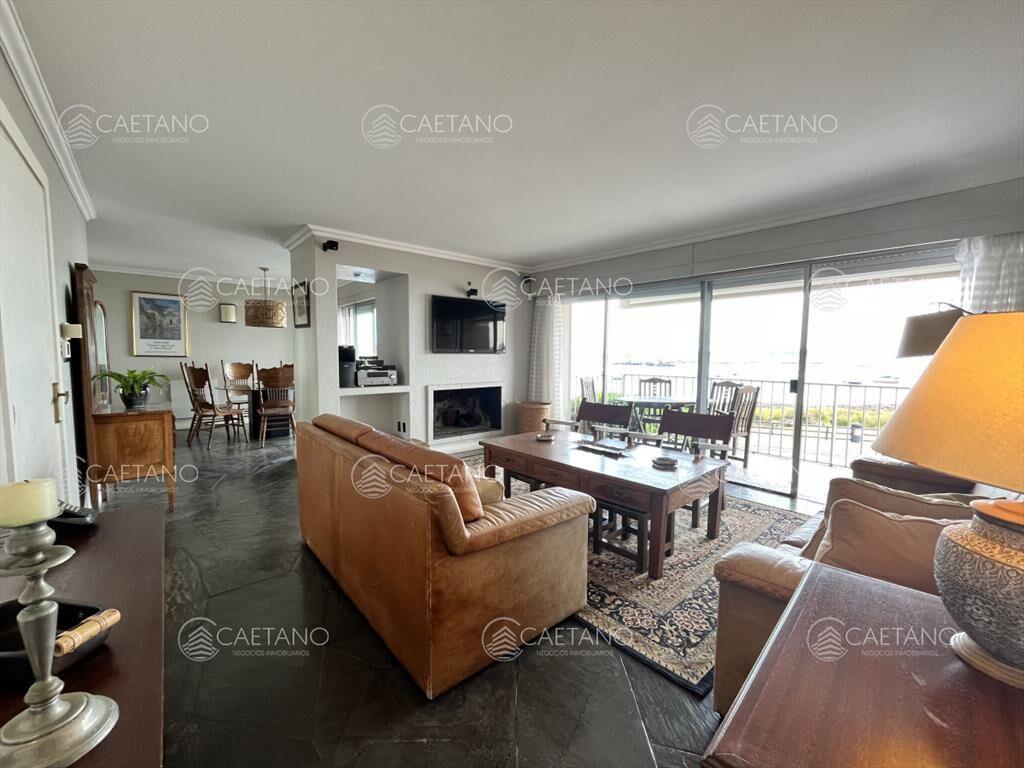 Alquiler apartamento Puerto de Punta del Este.