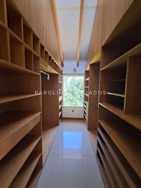 Espaciosa Casa en Barrio Privado de 6 dorm y en