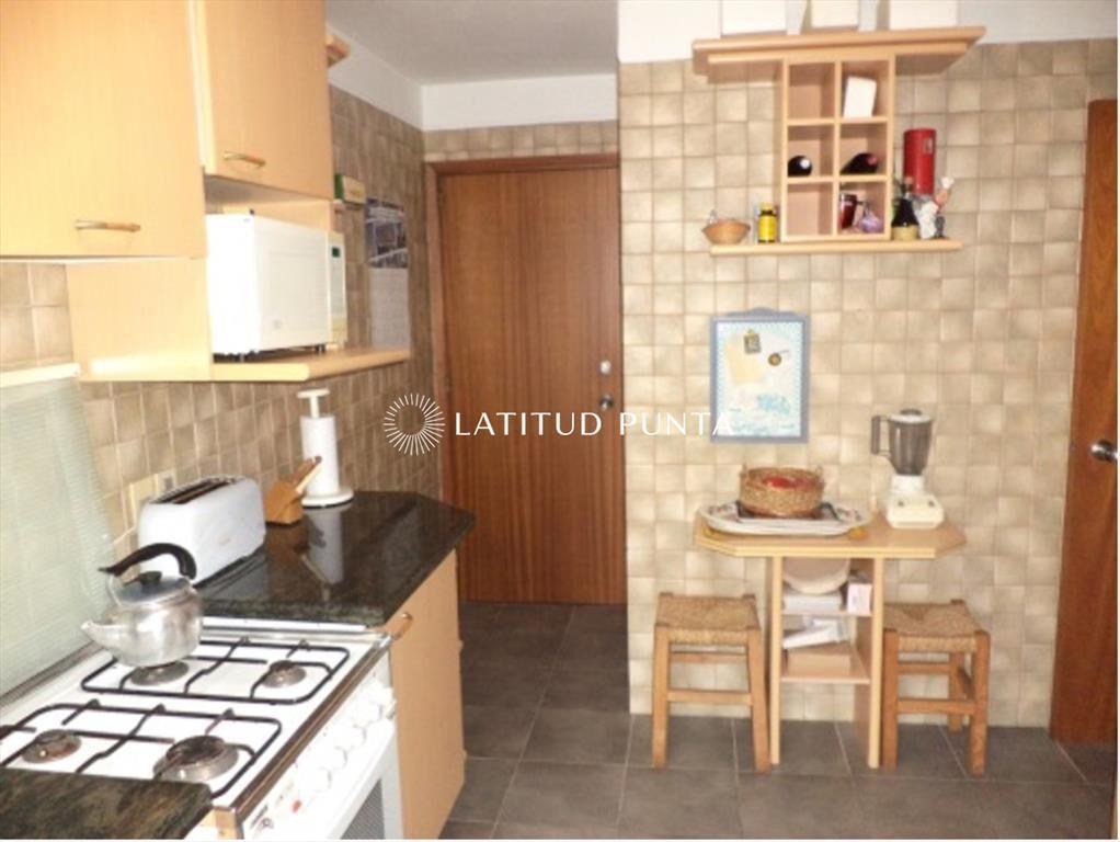 Roosevelt, apartamento de 3 dormitorios más