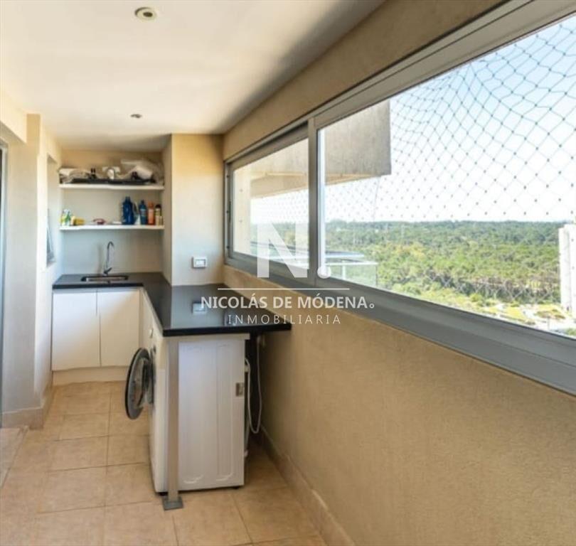 Departemtno de 3 dor + dependencia en venta.