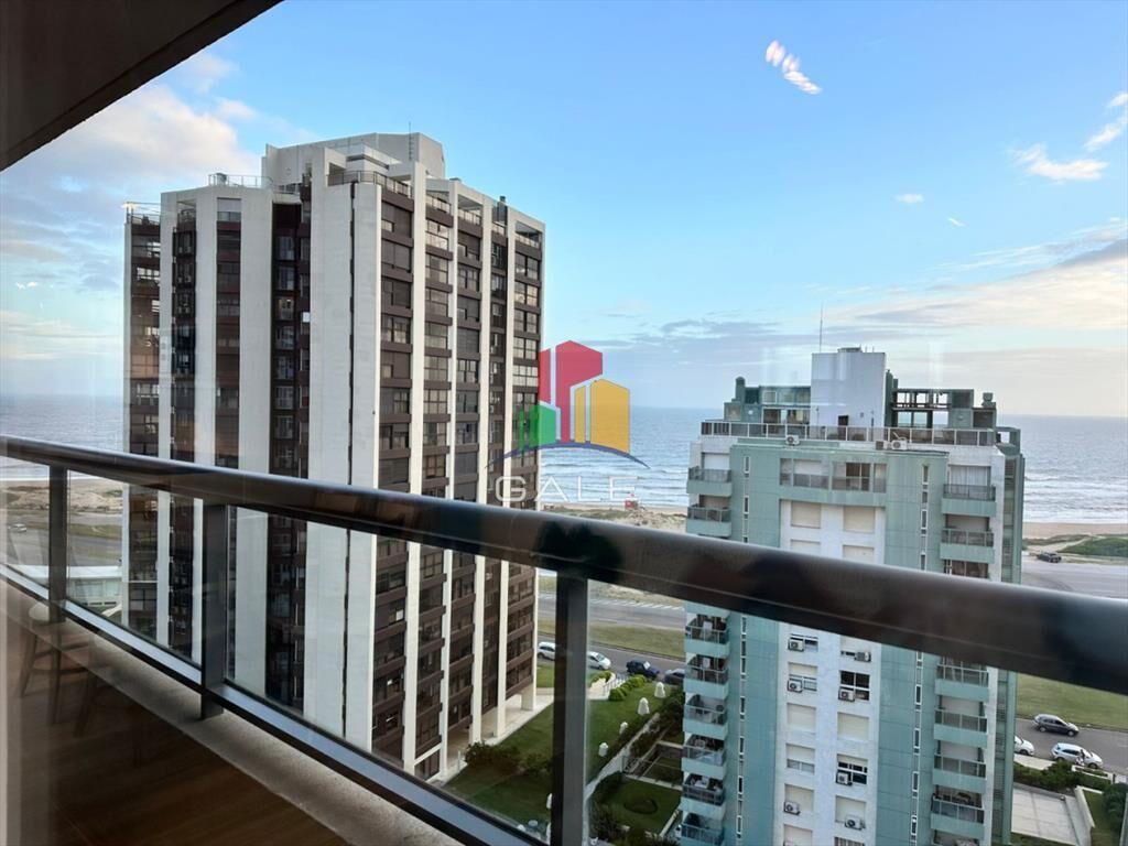 En venta apartamento de 2 dormitorios con hermosa vista pa