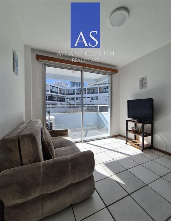Apartamento de 1 dormitorio terraza cochera cerca