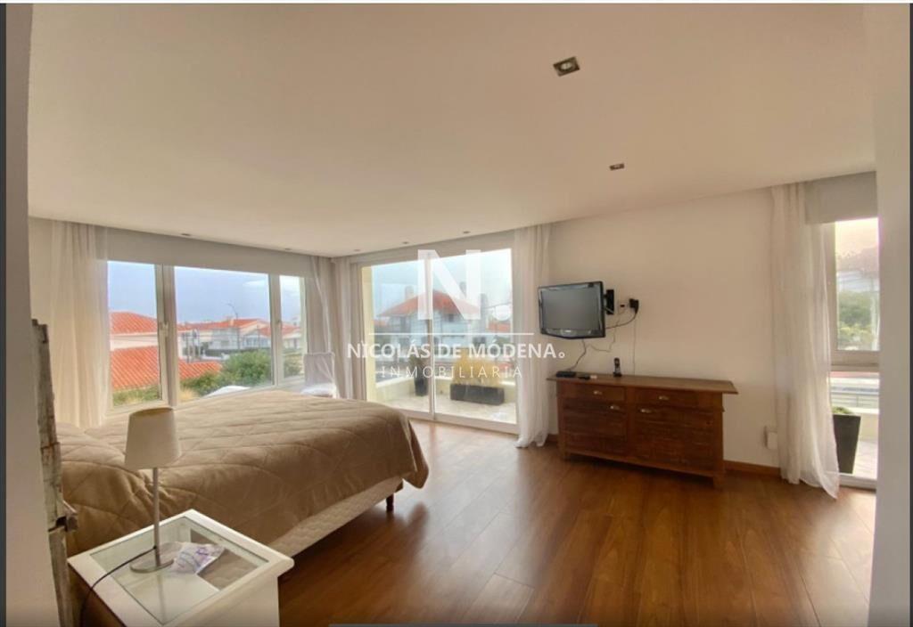 Venta de Casa 4 DORMITORIOS en Punta del Este,