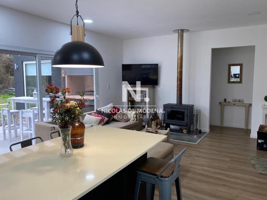 Venta Casa 3 dormitorios y piscina en a 100 mts