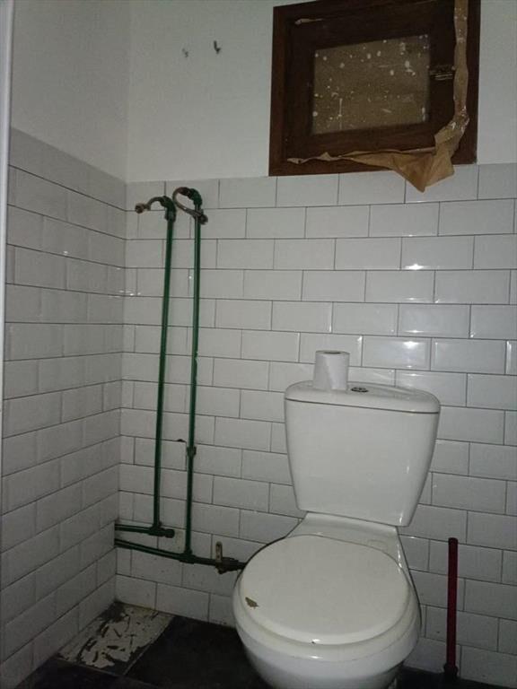 local Ituzaingo, a pasos de la peatonal Sarandi, permite ga