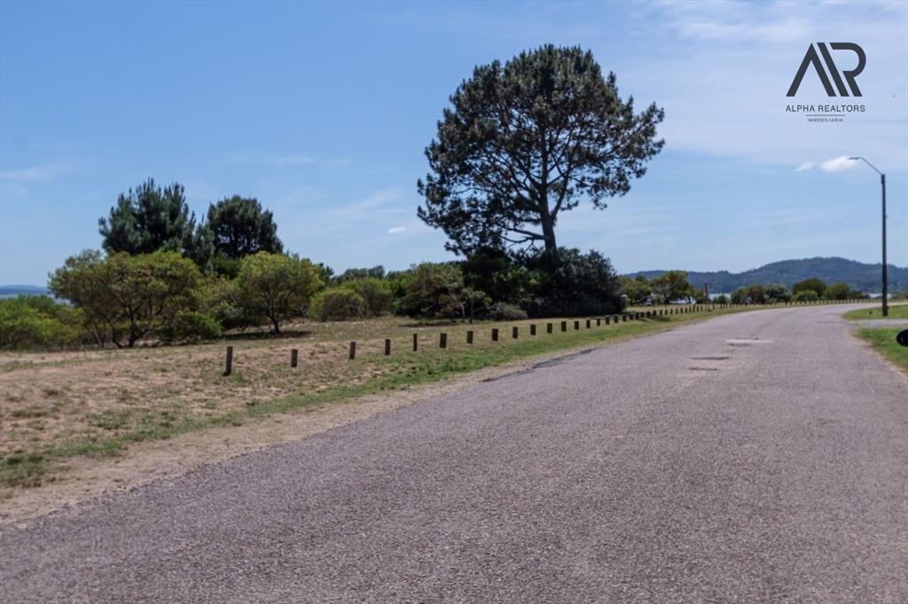 Terreno en venta de 1750m2 ubicado en Solanas