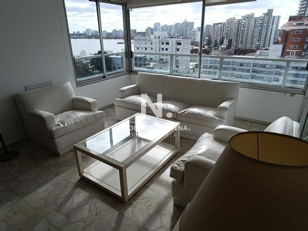 Departamento de 2 dormitorios en venta en