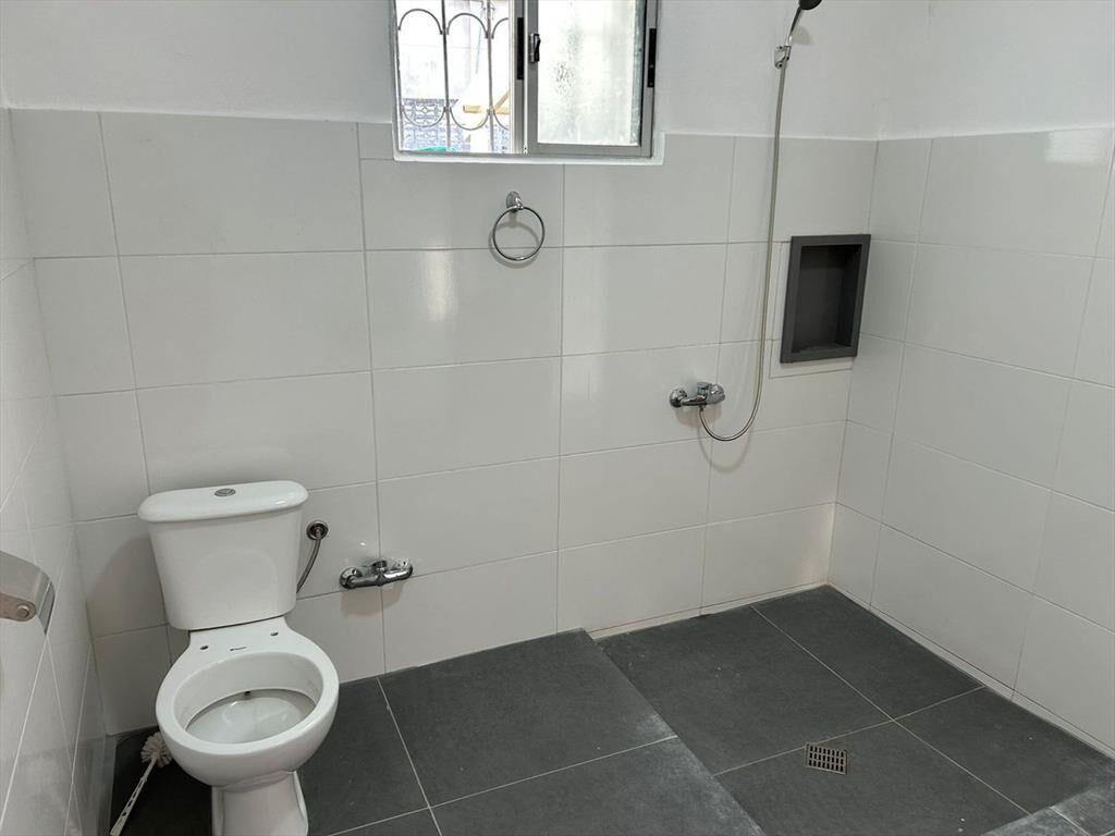 Se alquila local comercial en Av. Roosevelt, Pando