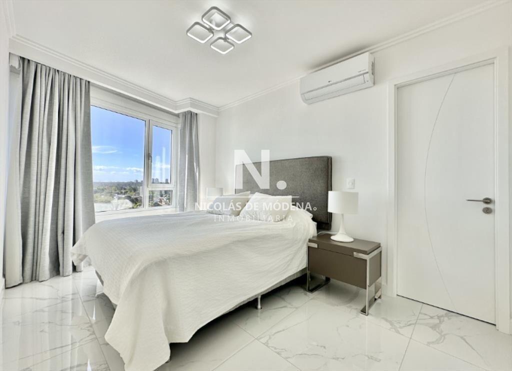 Apartamento en Mansa - Punta del Este en venta de 2 dormito