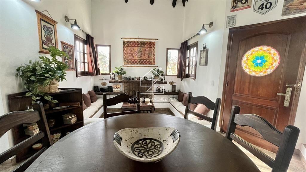 Casa Venta 5 dormitorios Pinares