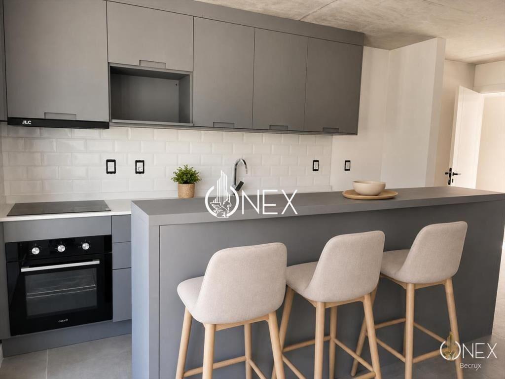 Venta monoambiente con división , balcón con parrillero y