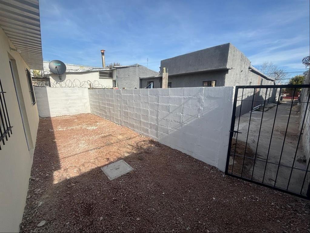 Traspaso de Alquiler Casa en Colón 2 Dormitorios 1 Baño, pa