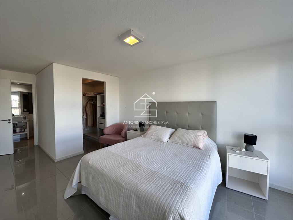 Vende departamento en Torre One II, Punta del