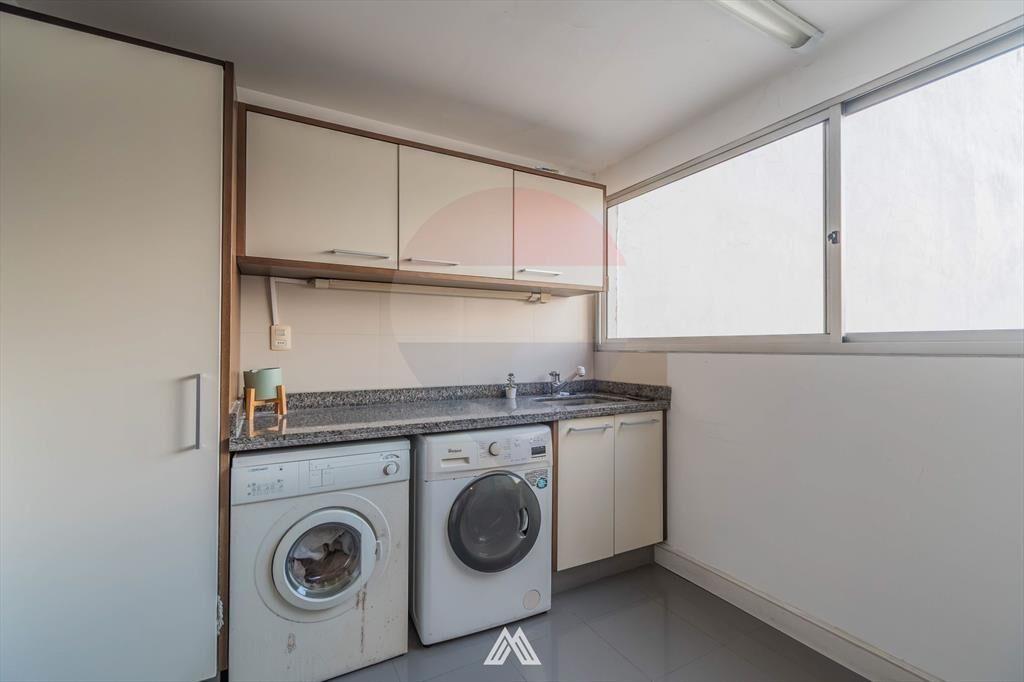 VENTA APARTAMENTO RAMBLA POCITOS 3/4 DORM 2GARAJES