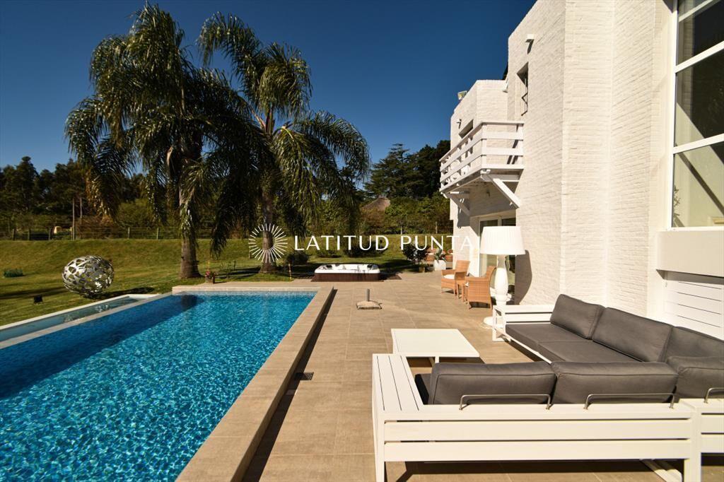 Chalet de 5 dormitorios en Rincón del Indio