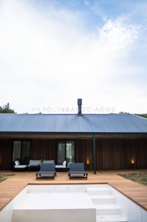 Hermosa casa en venta con 4 dormitorios en Pinar