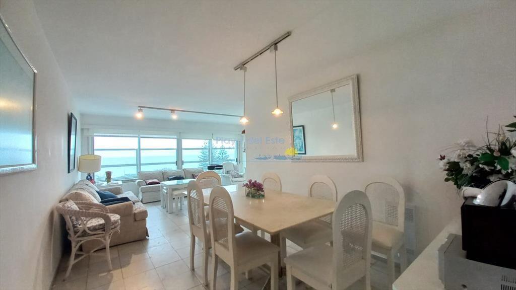 Departamento de 3 dormitorios + dependencia en