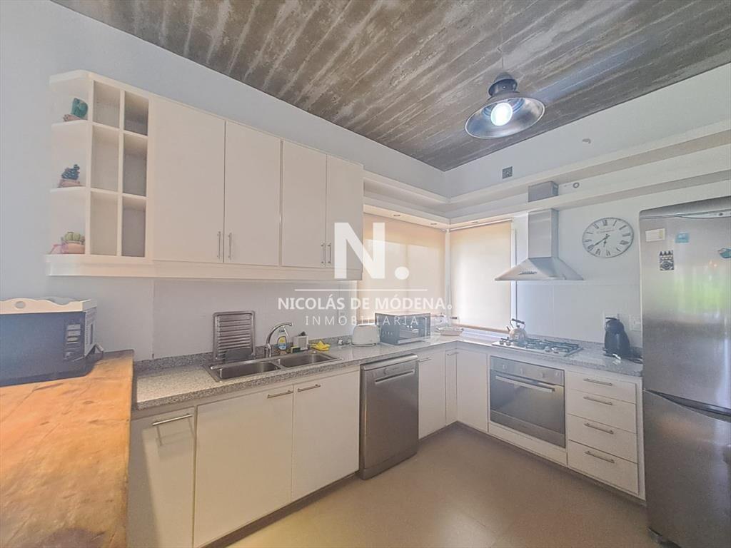 Casa en Barrio Cerrado a la Venta de 2 , Altos de