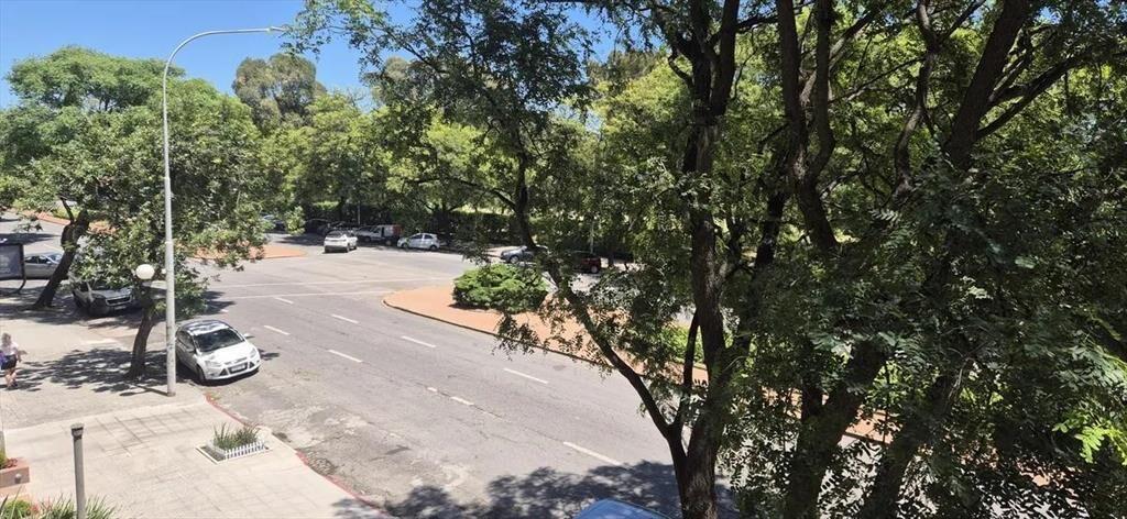 Apartamento en venta frente al Golf Punta Carretas, tres do
