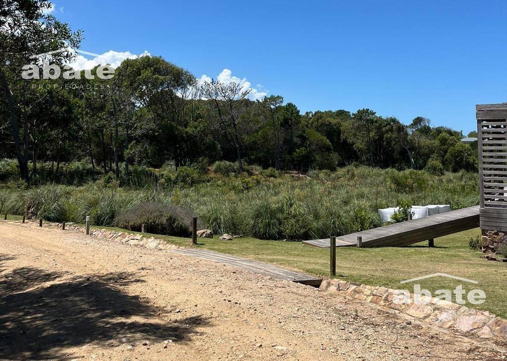 Venta de Terreno en La Pedrera en Barrio Privado