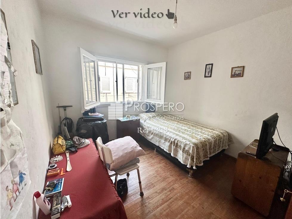 VA2217 Venta Apto 2dorm Ciudad Vieja Vistas al Mar Balcón