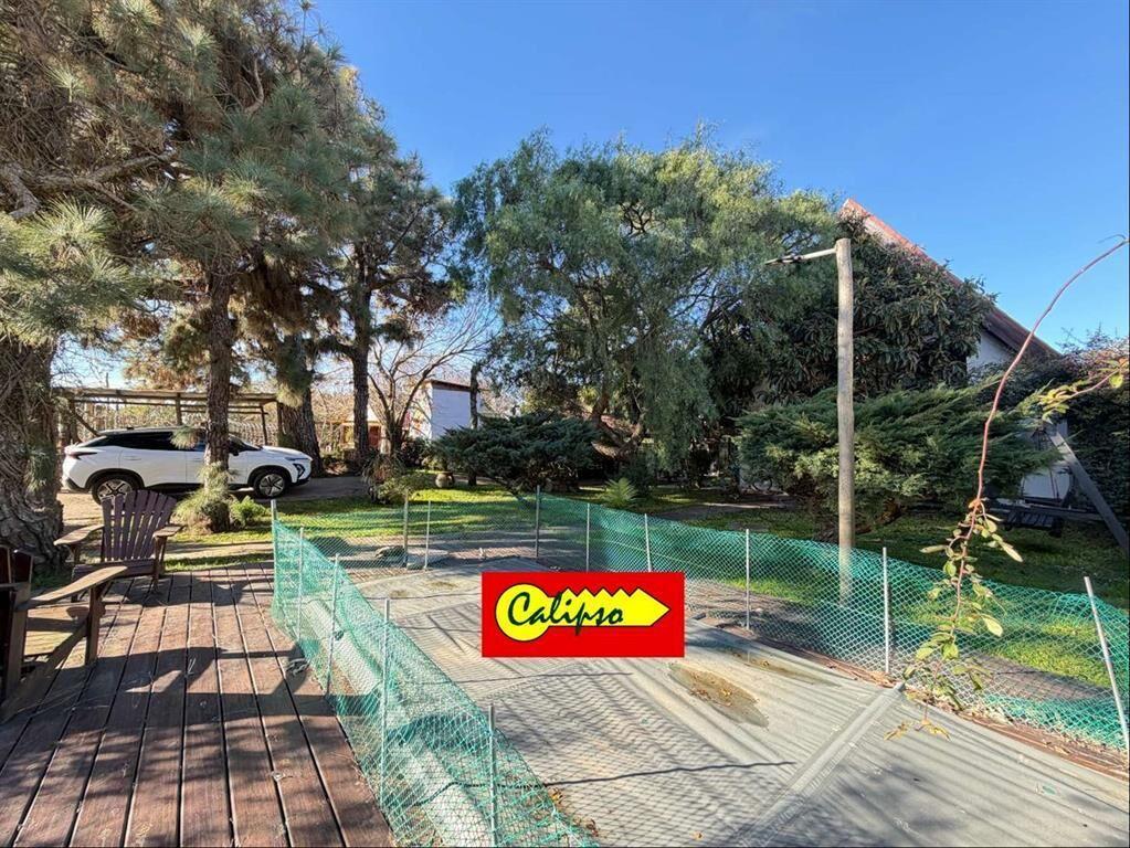 Venta de Cabaña - 4 dormitorios - Piscina - Parque del Plat