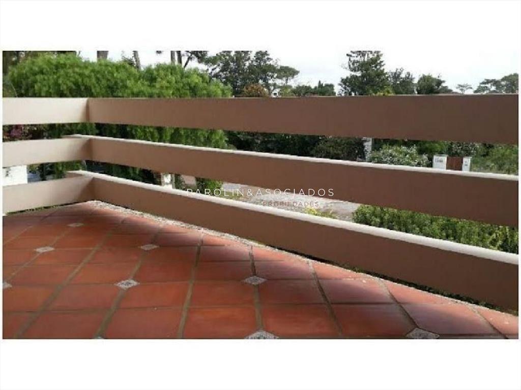 Casa en venta de 7 dormitorios en playa Mansa,