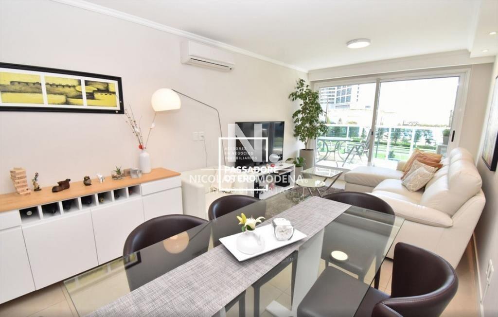 Apartamento en venta de 2 dormitorios en Punta