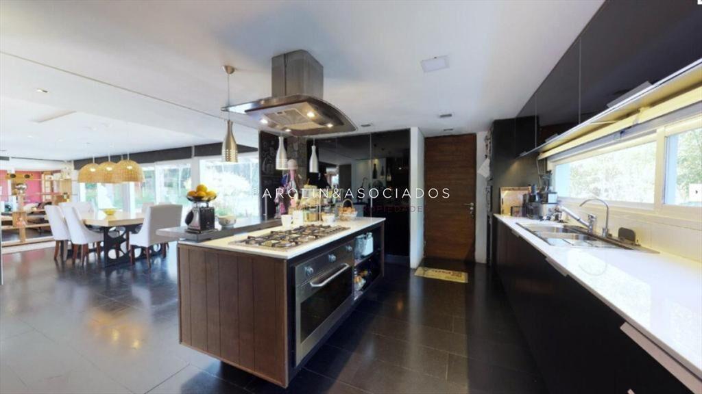 Casa en venta de 5 dormitorios en La Arbolada,