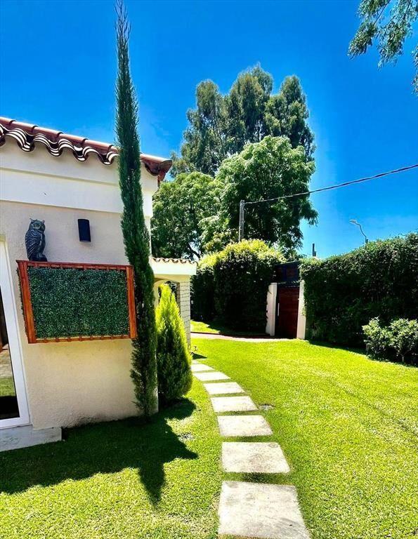 Venta Casa Cinco Dormitorios Cinco baños con Piscina en Car