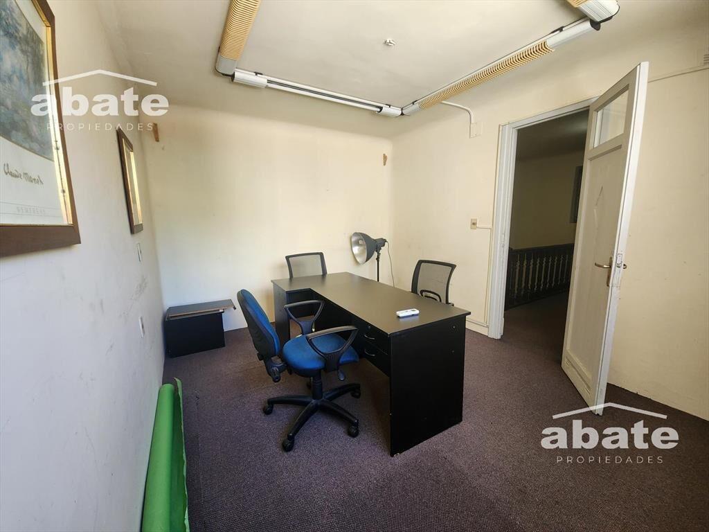 Venta propiedad corporativa - 423m2 sobre Av. Rivera próxim