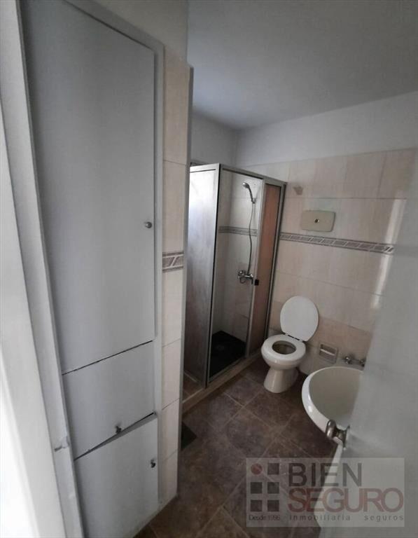 Cómodo apartamento de 1 dormitorio en Centro. Ideal inverso