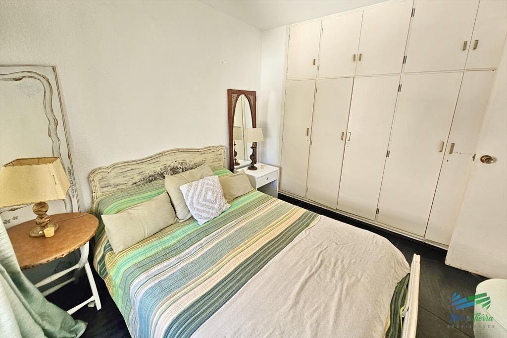 Se alquila apartamento 1 dormitorio con cochera