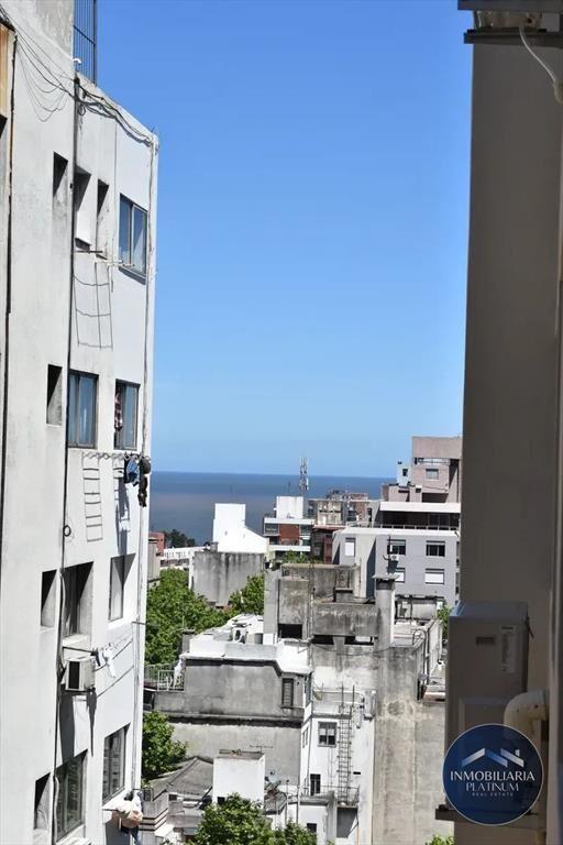 Apartamento en alquiler c/ cochera en Centro
