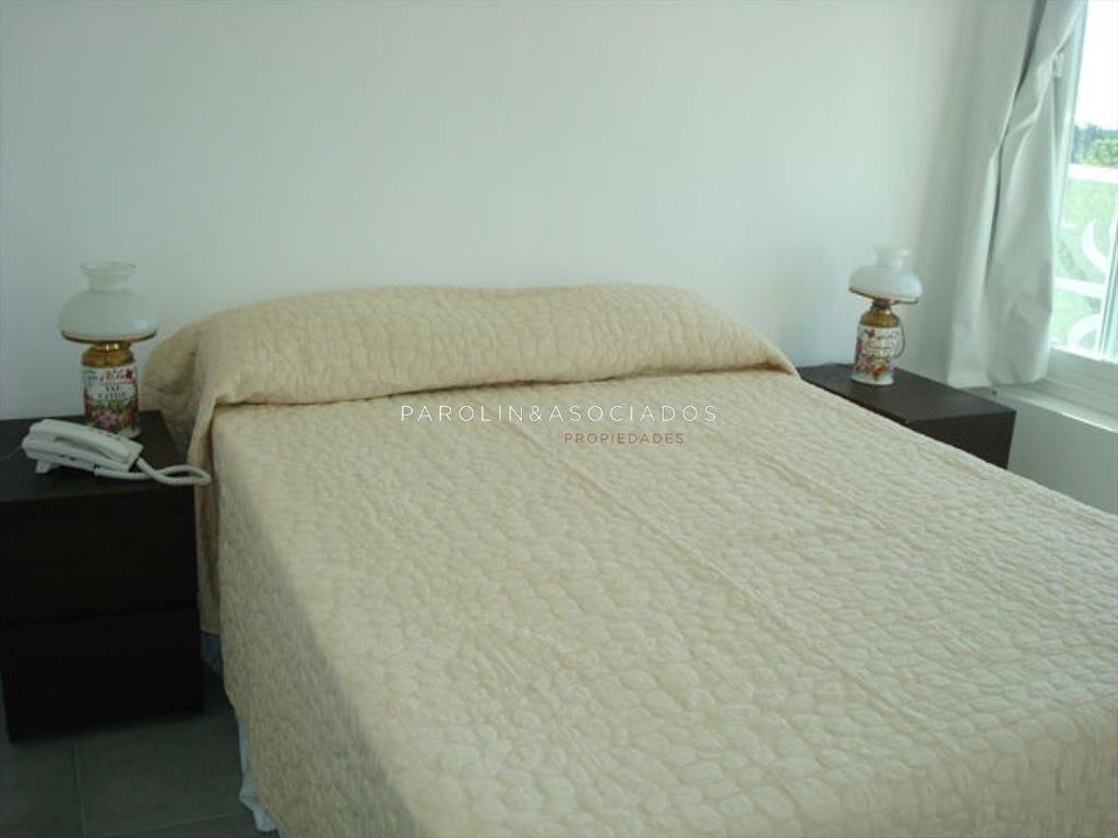 Apartamento en venta en torre Yoo, Punta del Este.
