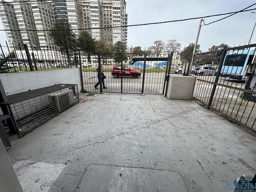 Local Comercial en alquiler ubicado en Parque Batlle