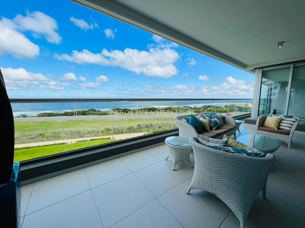 Apartamento en venta de 4 suites en Tiburón del