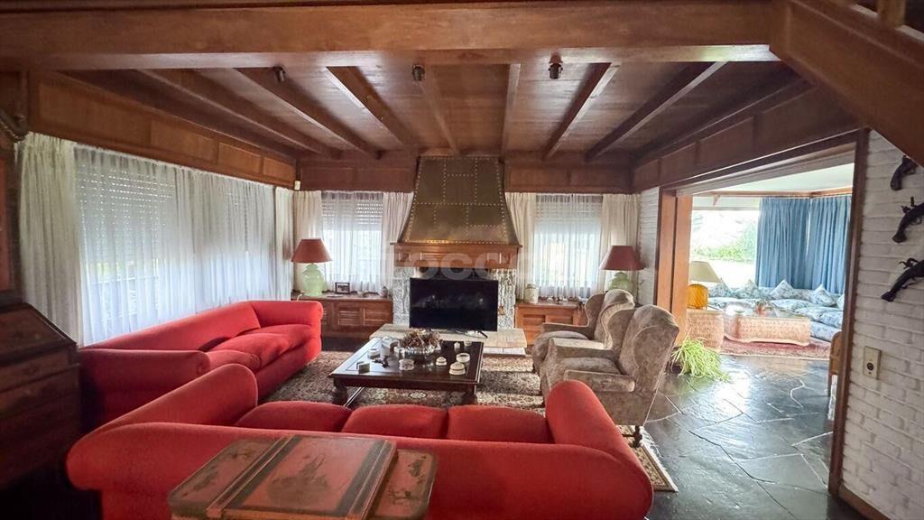 La Mansa – Gran residencia en lote de 10.636 m² con 2 casas