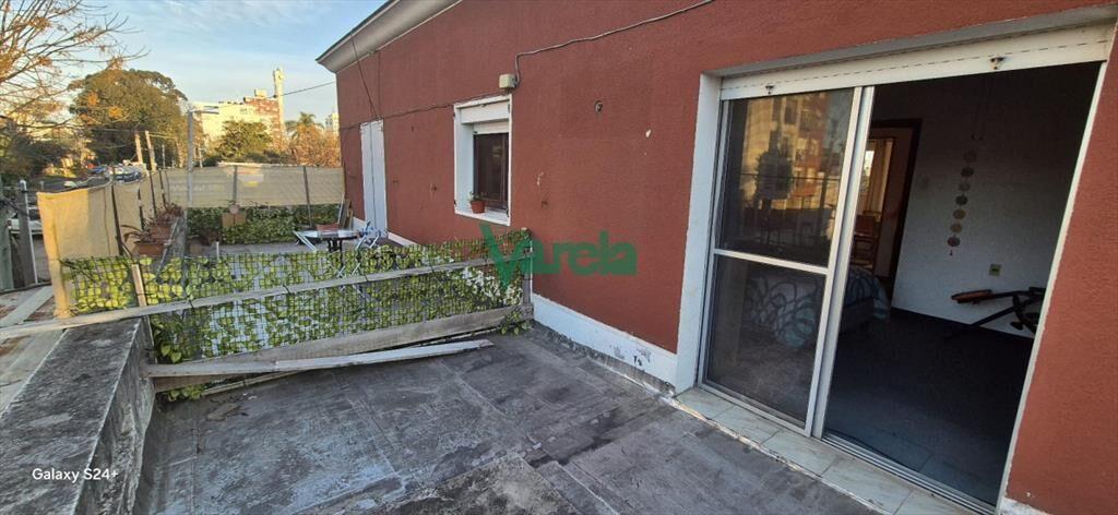 2 Apartamentos y 2 locales comerciales en