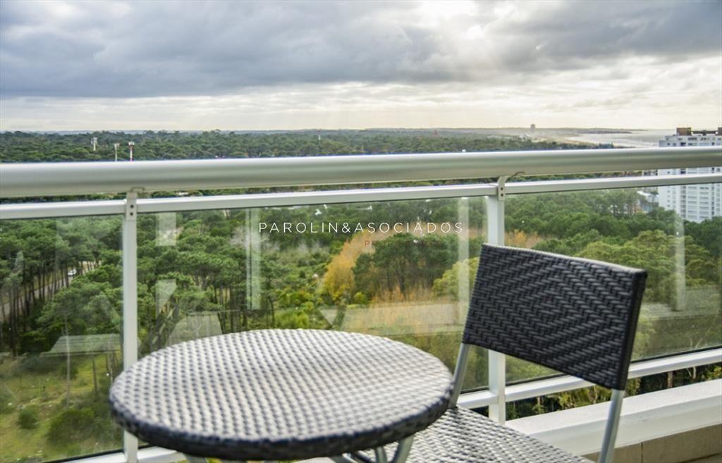 Apartamento de 1 dormitorio en torre One, Punta