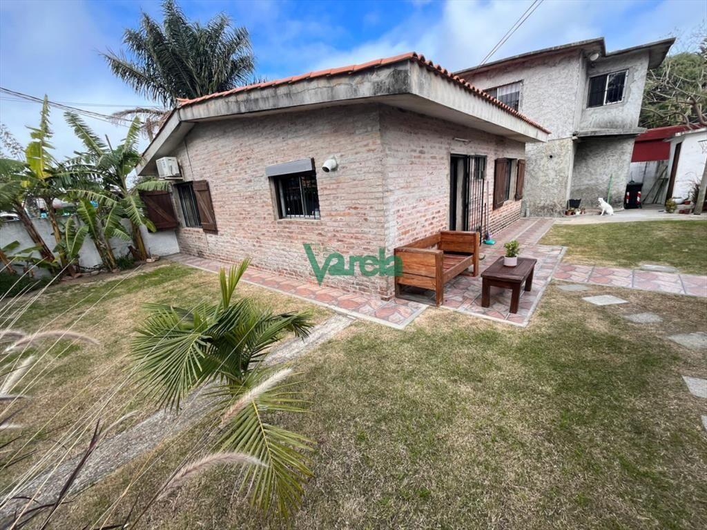 Casa en venta en Lagomar de 2 dormitorios, mas de