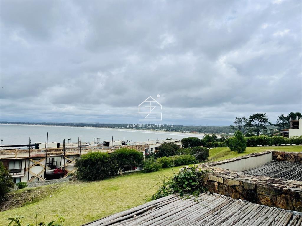 Venta de apartamento de dos dormitorios con en de