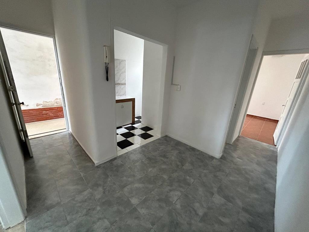 Alquiler de Apartamento en Alejo Rosell y Rius con 2 dormito
