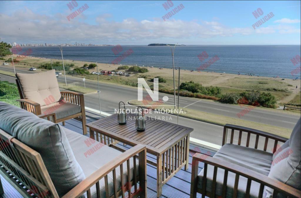 Vende apartamento equipado de 3 dormitorios al ,